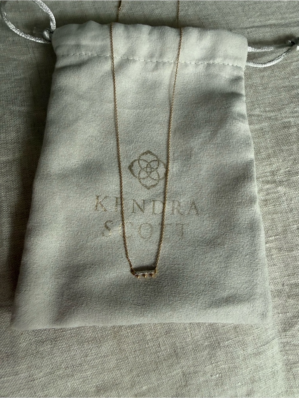 Kendra Scott Katy Pendant Necklace White Diamond 14k Yellow Gold - Picture 3 of 9